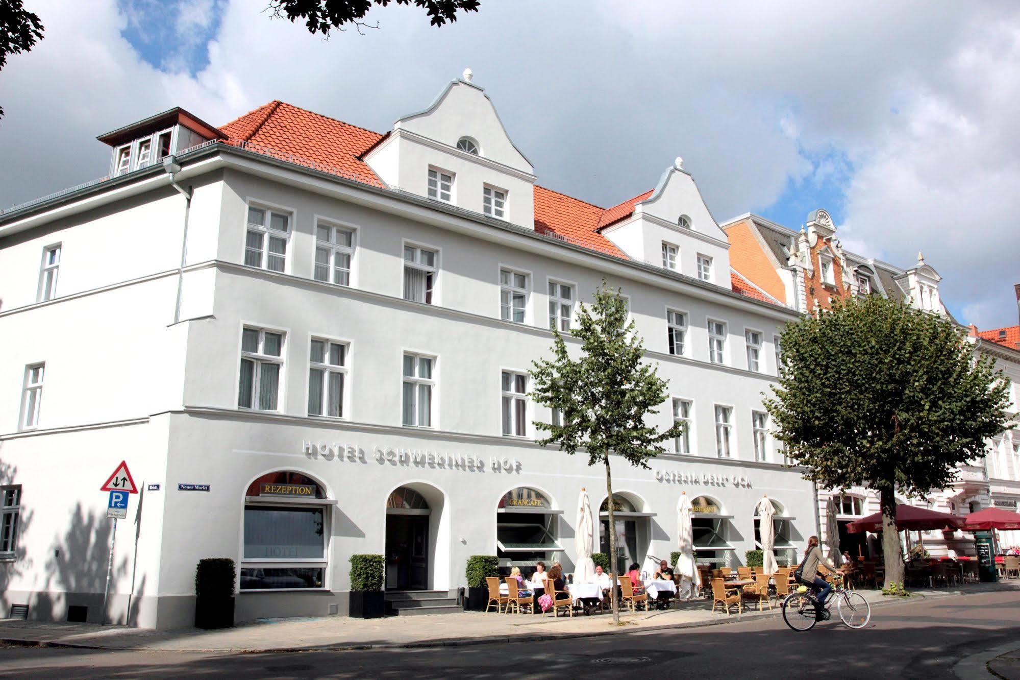 Hotel Schweriner Hof Stralsund Exterior photo